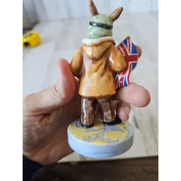 Royal Doulton Scott Antarctica bunnykins explorer DB 418 RARE bunny statue figur
